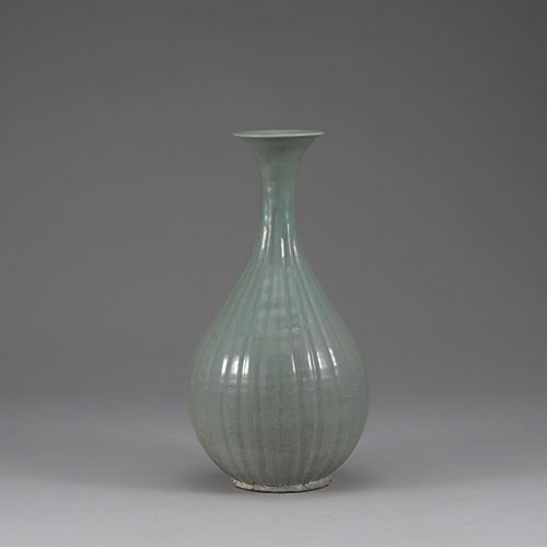 청자죽절문주병(靑瓷竹節文酒甁)