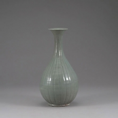 청자죽절문주병(靑瓷竹節文酒甁)