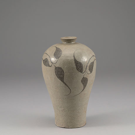 청자철화엽문매병(靑瓷鐵畵葉文梅甁)