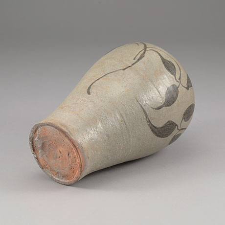 청자철화엽문매병(靑瓷鐵畵葉文梅甁)