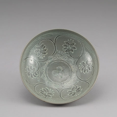 청자상감모란감초문발(靑瓷象嵌牡丹甘草文鉢)