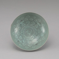 청자상감운학문발(靑瓷象嵌雲鶴文鉢)