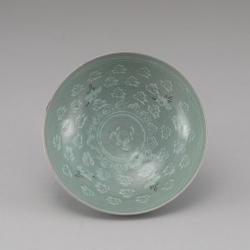 청자상감운학문발(靑瓷象嵌雲鶴文鉢)