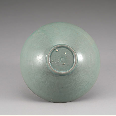 청자양각화문발(靑瓷陽刻花文鉢)