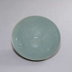 청자양각화문발(靑瓷陽刻花文鉢)