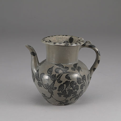 청자철화모란당초문유개주자(靑瓷鐵畵牡丹唐草文有蓋酒子)