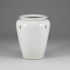 백자사이호(白瓷四耳壺)