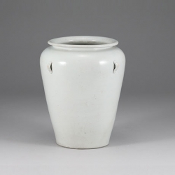 백자사이호(白瓷四耳壺)