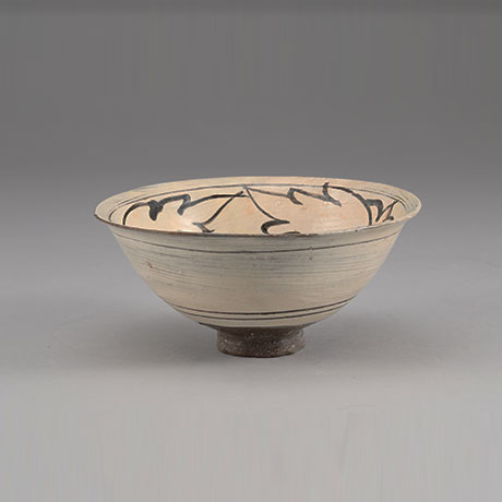 분청자철화삼엽문발(粉靑瓷鐵華三葉文碗)