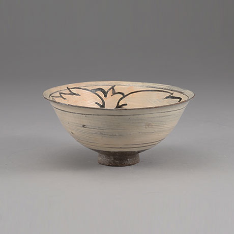 분청자철화삼엽문발(粉靑瓷鐵華三葉文碗)