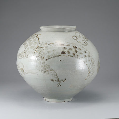 백자철화운룡문호(白瓷鐵華雲龍文壺)