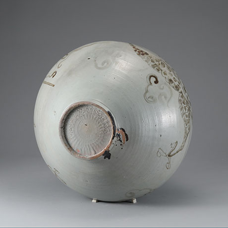 백자철화운룡문호(白瓷鐵華雲龍文壺)