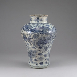 백자청화운룡문호(白瓷靑華雲龍文壺)