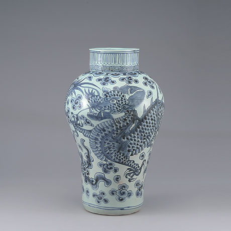 백자청화운룡문호(白瓷靑華雲龍文壺)