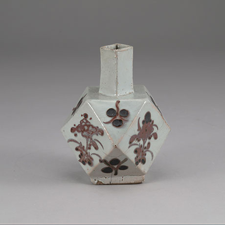 팔각진사채주병(八角辰砂彩酒瓶)