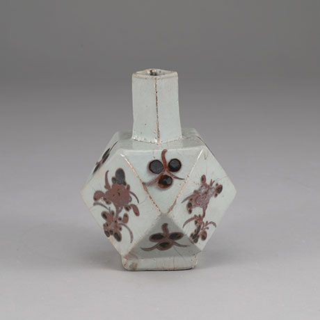 팔각진사채주병(八角辰砂彩酒瓶)