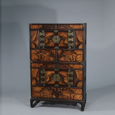 먹감이층장(黑柹 二層欌)