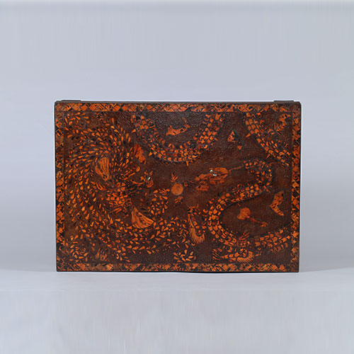 궁중대모용문교자상(宮中玳瑁龍文交子床)