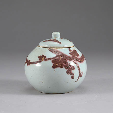 백자진사포도문유개호(白瓷辰砂葡萄文有蓋壺)