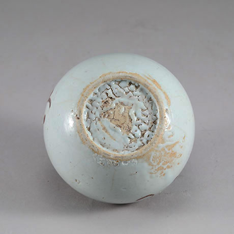 백자진사포도문유개호(白瓷辰砂葡萄文有蓋壺)