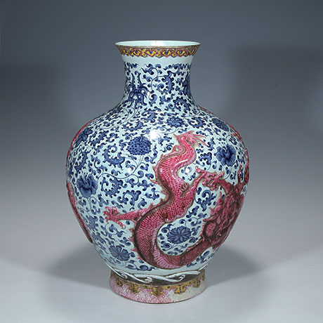 청화연지홍채용문관(靑花胭脂红彩龙纹罐)